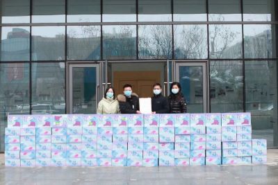 陕西宇腾将新疆天山冰葡萄捐赠送往西北妇幼医院和市委统战部!